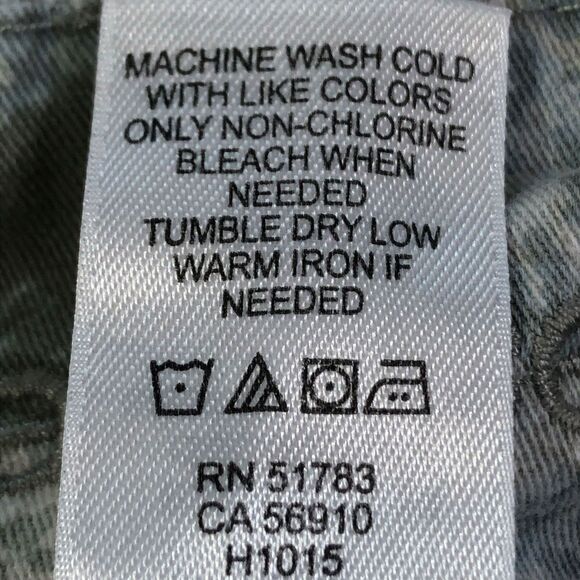 Maurice's Gray Splatter Print Twill Stretch Shorts - Picture 4 of 5